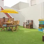 Offshore Rustic House منزل للإقامة