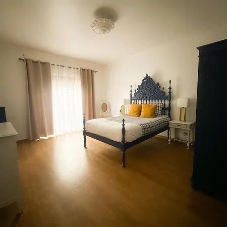 Offshore Rustic House Peniche